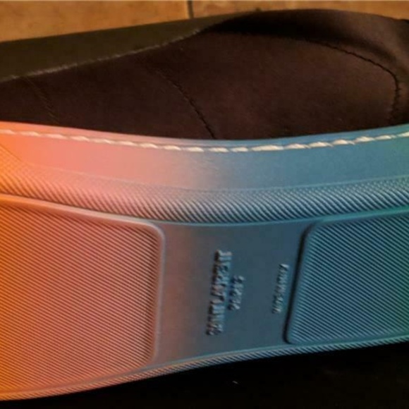 Saint Laurent Ombre Low-Top Leather Sneakers - Picture 6 of 6